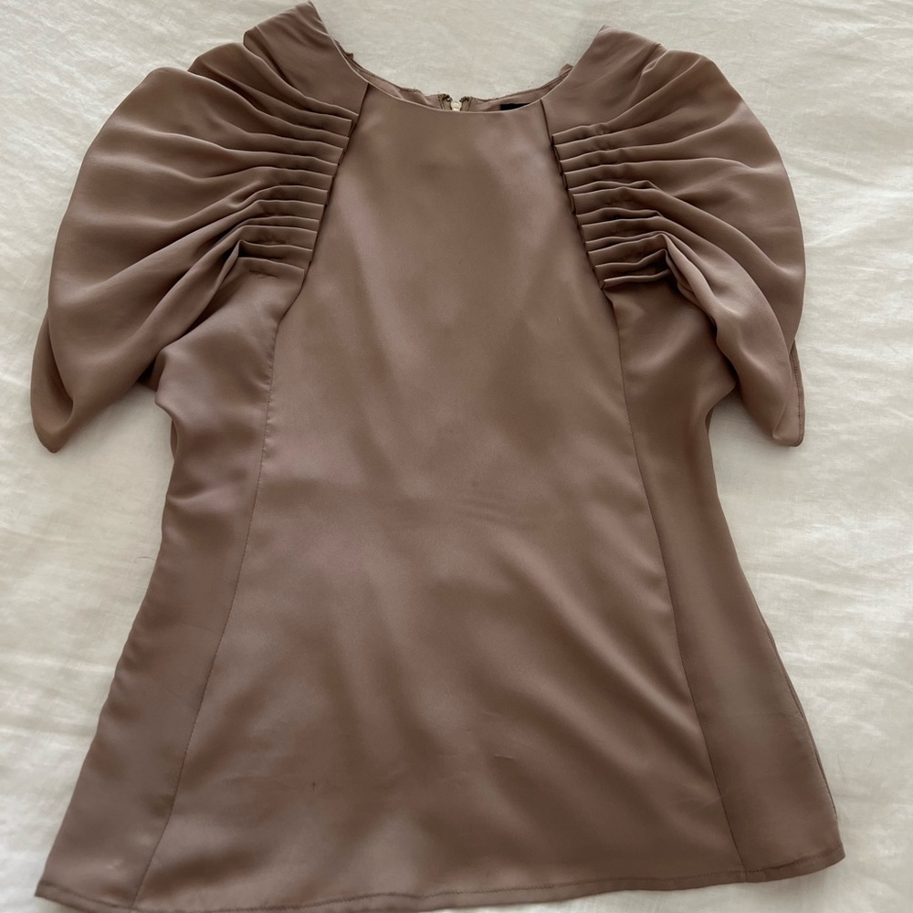 Season JS silk-like short sleeve blouse - S